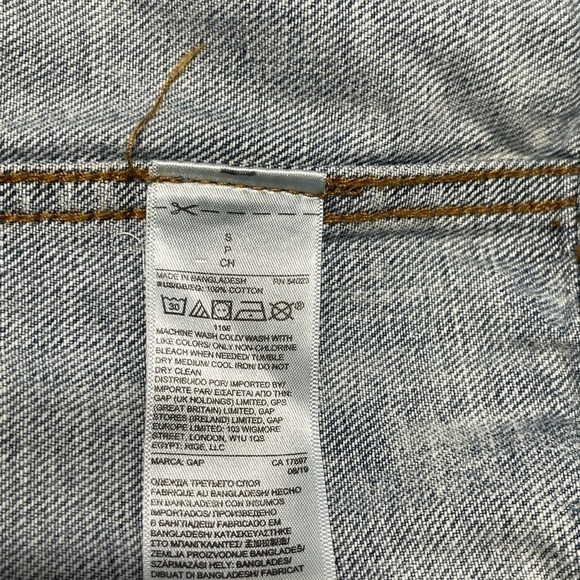 Nwt Women's Gap Icon Denim Jacket With Washwell / Size Small - Picture 6 of 8